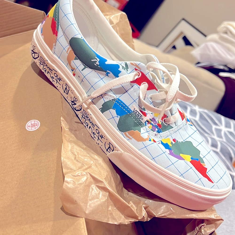 ***BRAND NEW*** LIMITED EDITION - Save Our Planet 🌏 Vans Men’s Size 10
